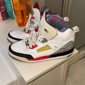 Jordan White Red Sneakers Classic Silhouette